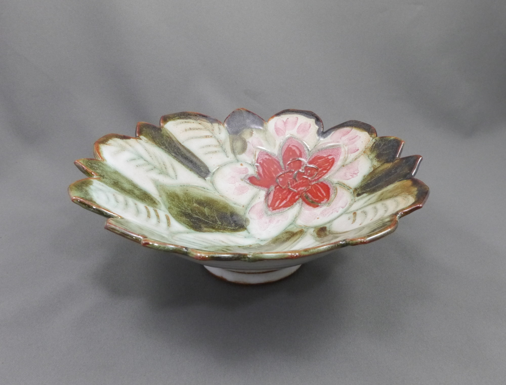 Red Flower V-Bowl